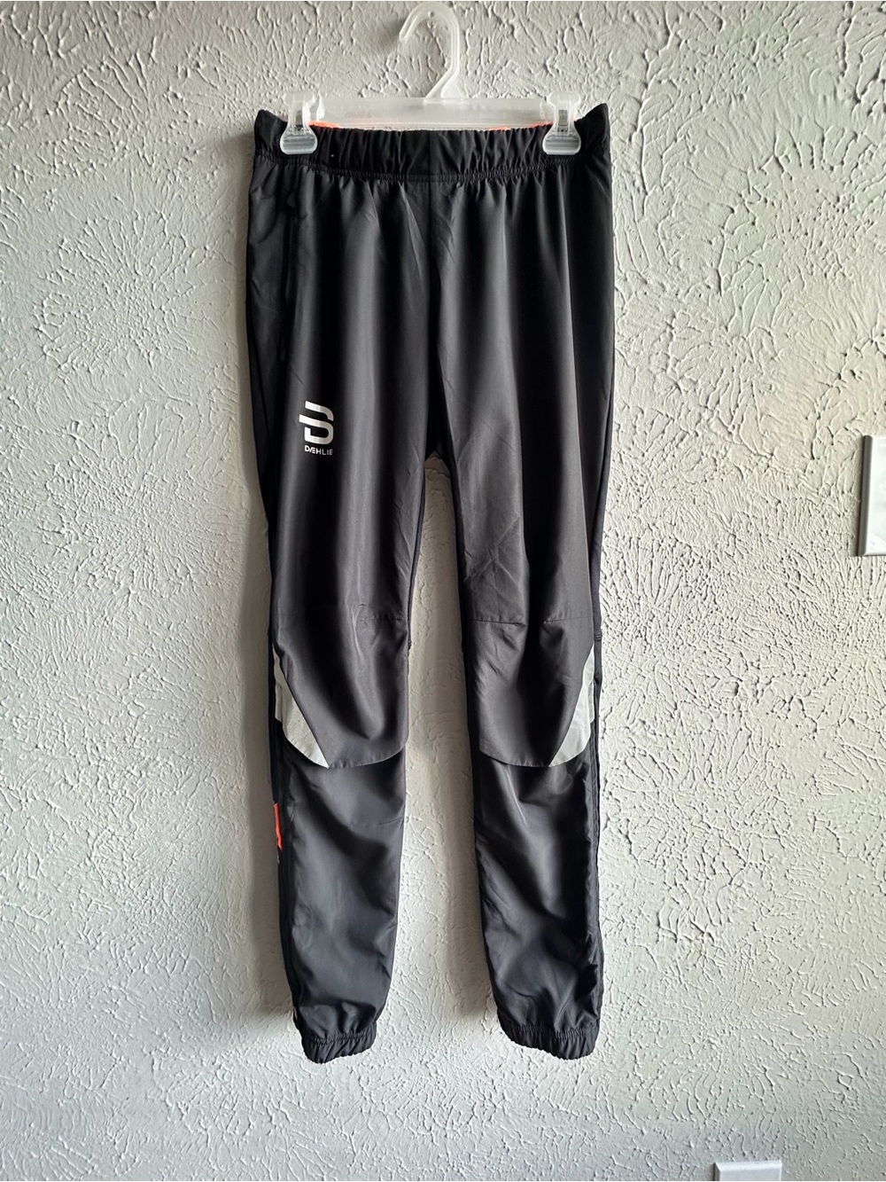 Dæhlie Winner 3.0 Women's Ski Pants Black Orange
Drawstring Size M. - Picture 2 of 16
